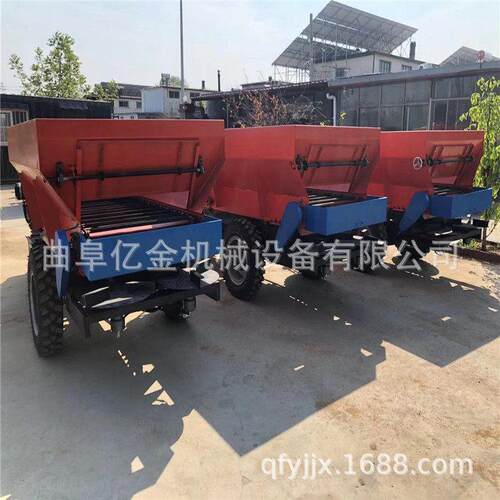 养殖场干湿粪便撒粪车农场有机粪抛撒机河南有机粪便撒粪机厂家
