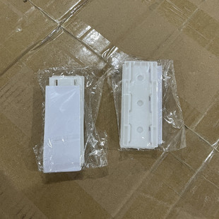 插座墙上贴固定插排排插固定器墙面插板神器插线板上墙免打孔接线