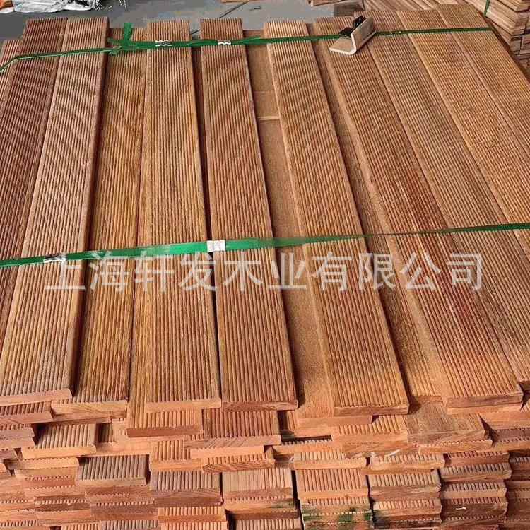 印尼菠萝格防腐木地板户外菠萝格板材阳台庭院实木板厂家