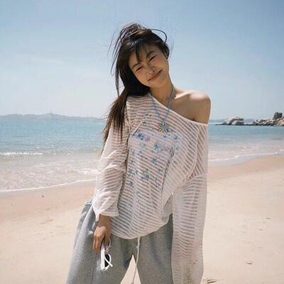 CGGA自制美式星星印花条纹斜肩长袖T恤女辣妹显瘦露肩防晒薄上衣