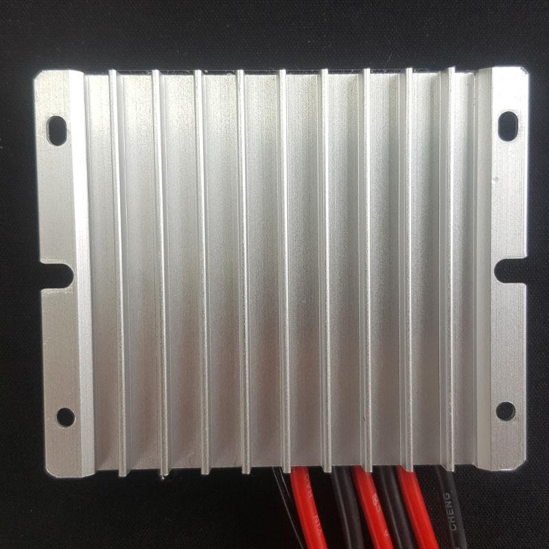 太换阳能控器01LASA-12v2v/24v制1A自动切太阳能控制器直销