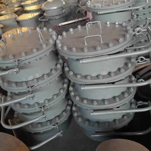 生产16MNQ345B垂直人孔门HG/T21520-2014标准DN100PN10RF人孔盖