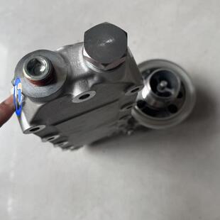 4936582 3974326 东风康明斯6CT8.3 ISLE8.9机油散热器座3966884