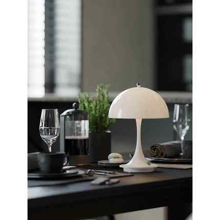 丹麦韩风简约极简LED台灯卧室床头灯充电装饰客厅氛围感蘑菇灯