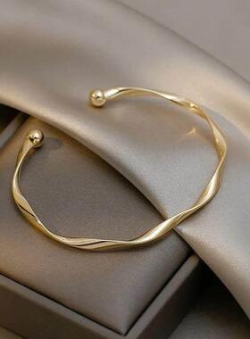 Fashion Opening Bangle Gold Color Glossy Twisted Thin Bangle
