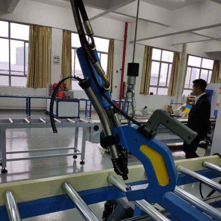 铝车身自冲铆接机,自冲铆钉机SPR铆钉机设计制造铆接机
