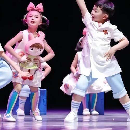 正品儿节新彩虹棒群棒糖表演服装儿园一勇童敢舞蹈服装舞短裙幼男