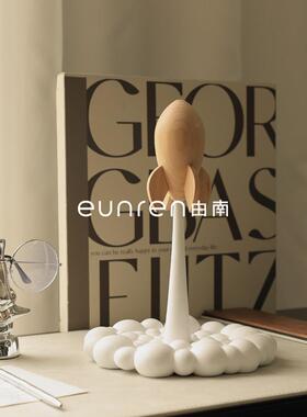 由南现代简约创意火箭升空模型小摆件家居展示柜儿童房艺术装饰品