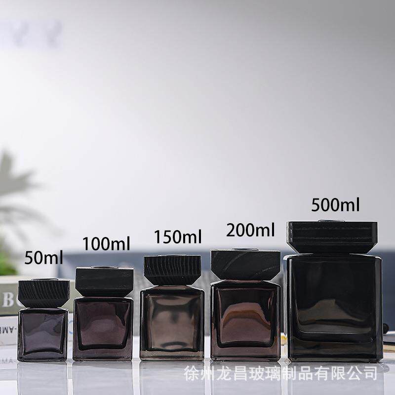新款香薰瓶空瓶高颜值家居摆件厕所除臭黑方木盖玻璃香薰四方瓶子