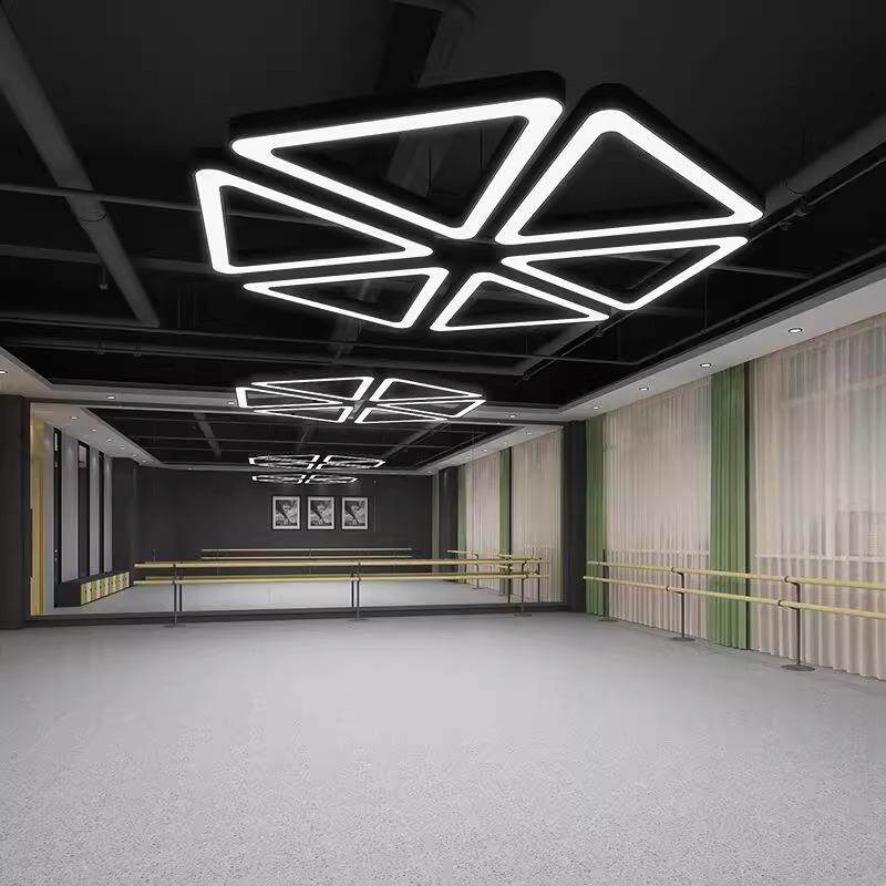 LED创意个性三角形吊灯办公室健身房电竞网咖工业风造型工程灯具