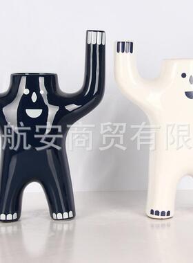 现代简约创意陶瓷工艺品摆件陶瓷举手人物软装饰品工艺品书架桌面