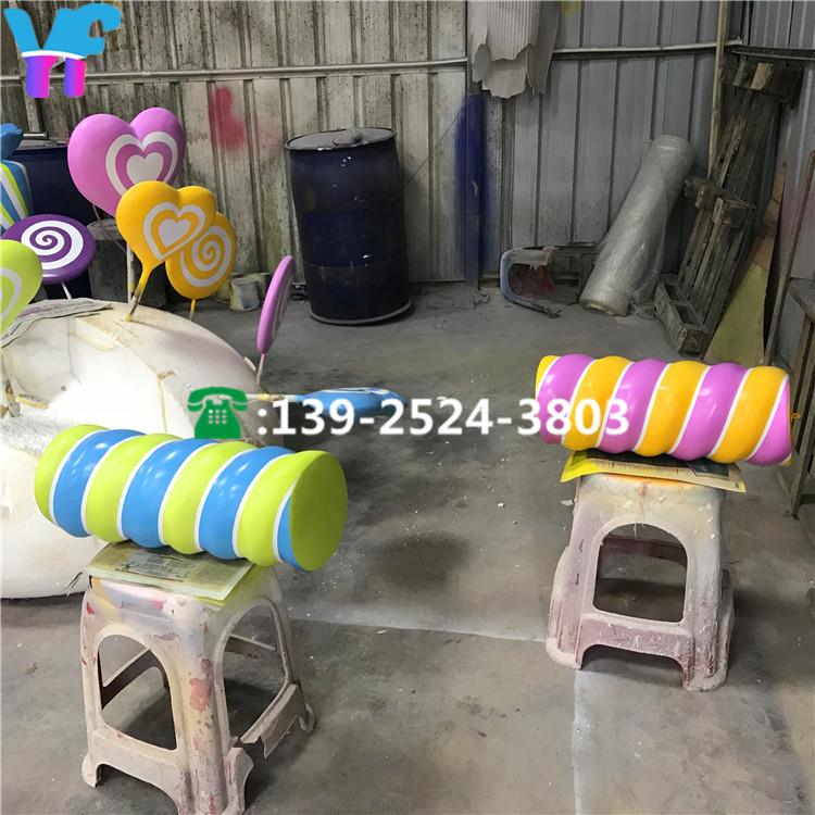 玻璃钢圣诞雕塑 仿真糖果造型雕塑 圣诞主题广场大型雕塑