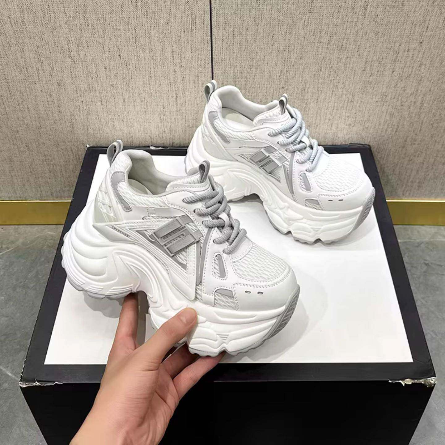 QVU~品牌专柜！厚底内增高老爹鞋女春夏款时尚百搭透气松糕运动鞋