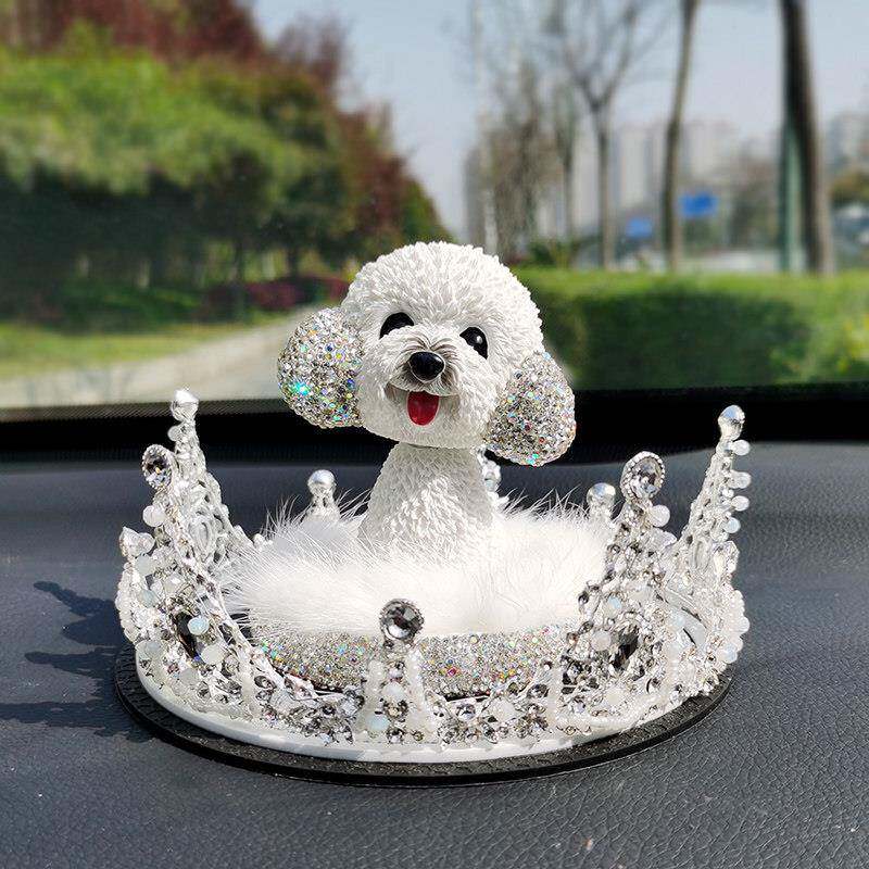 汽车摇头狗摆件创意个性可爱车内饰品车内装饰车载香水摆件男女