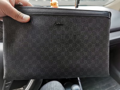金利来男包手包男士信封包大品牌手拿包休闲时尚青年男式包包潮流怎么样？（已有万人评价）质量见真章