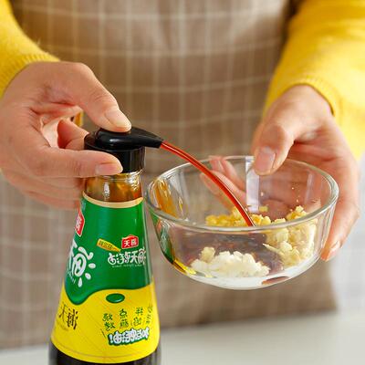 Oyster Sauce Dispenser for Home Use - A handy tool for squee