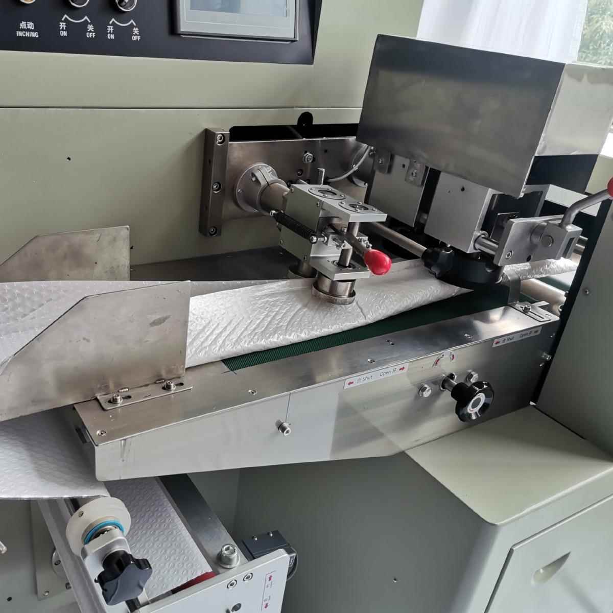 气泡膜包装机 珠光气泡棉包装机 珍珠棉包装机 枕试包装机