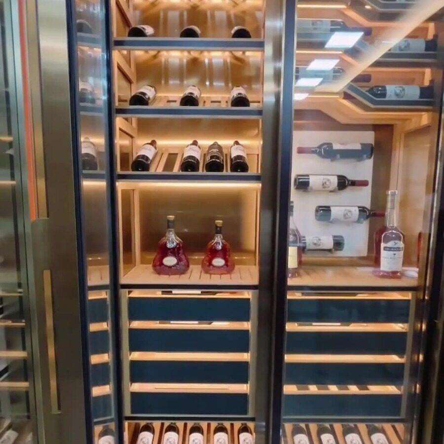 不锈钢酒柜展示柜客厅酒店装饰柜不锈钢地柜不锈钢水波纹门头板
