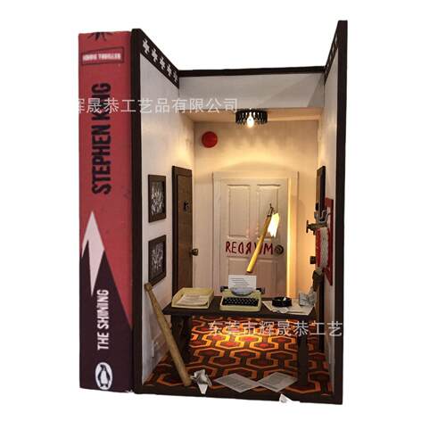 新款TheshiningbooknookSpookyshelf闪灵书角立体模型