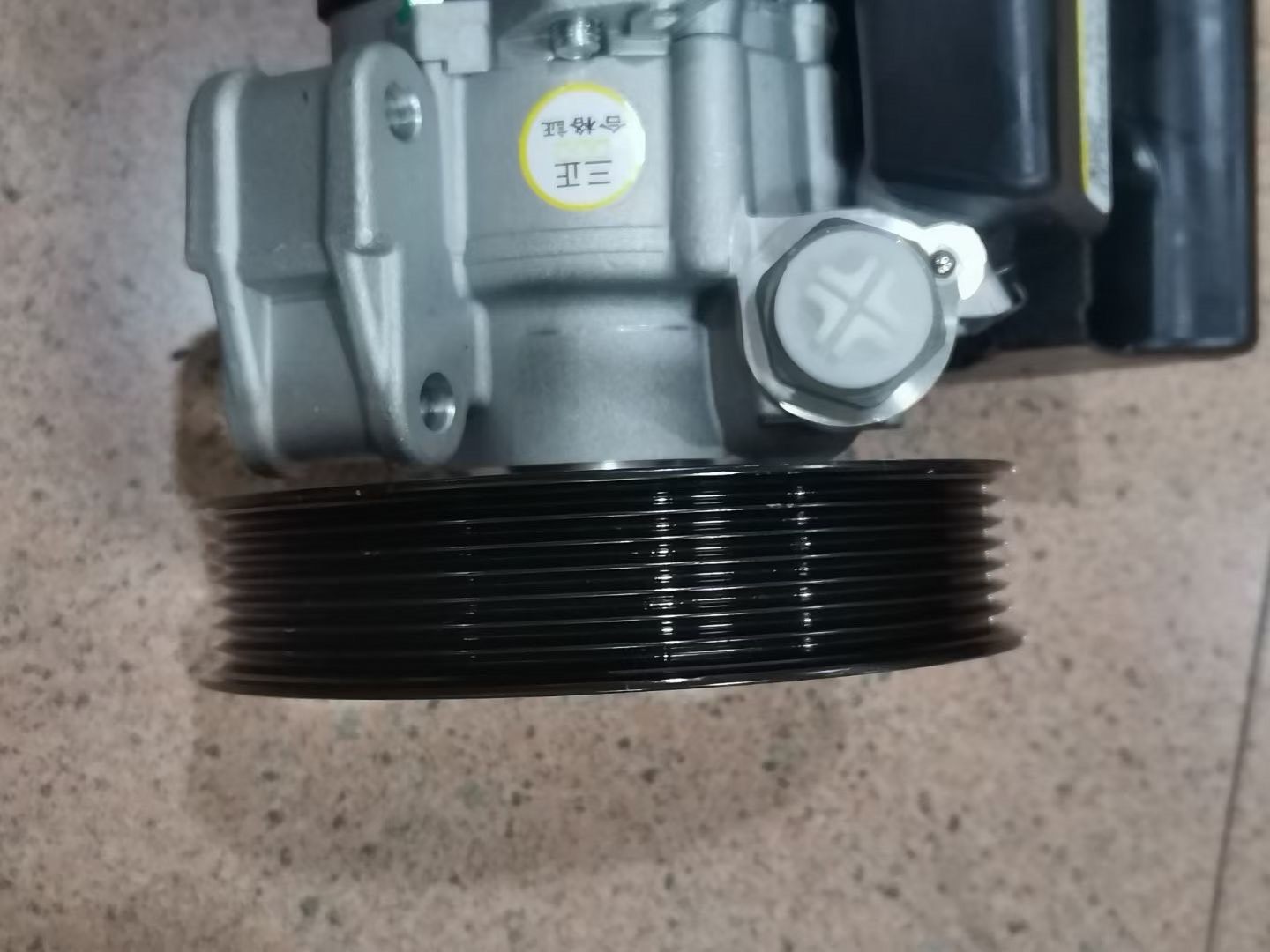 奔驰C200助力泵W204液压泵A0034664301带壶