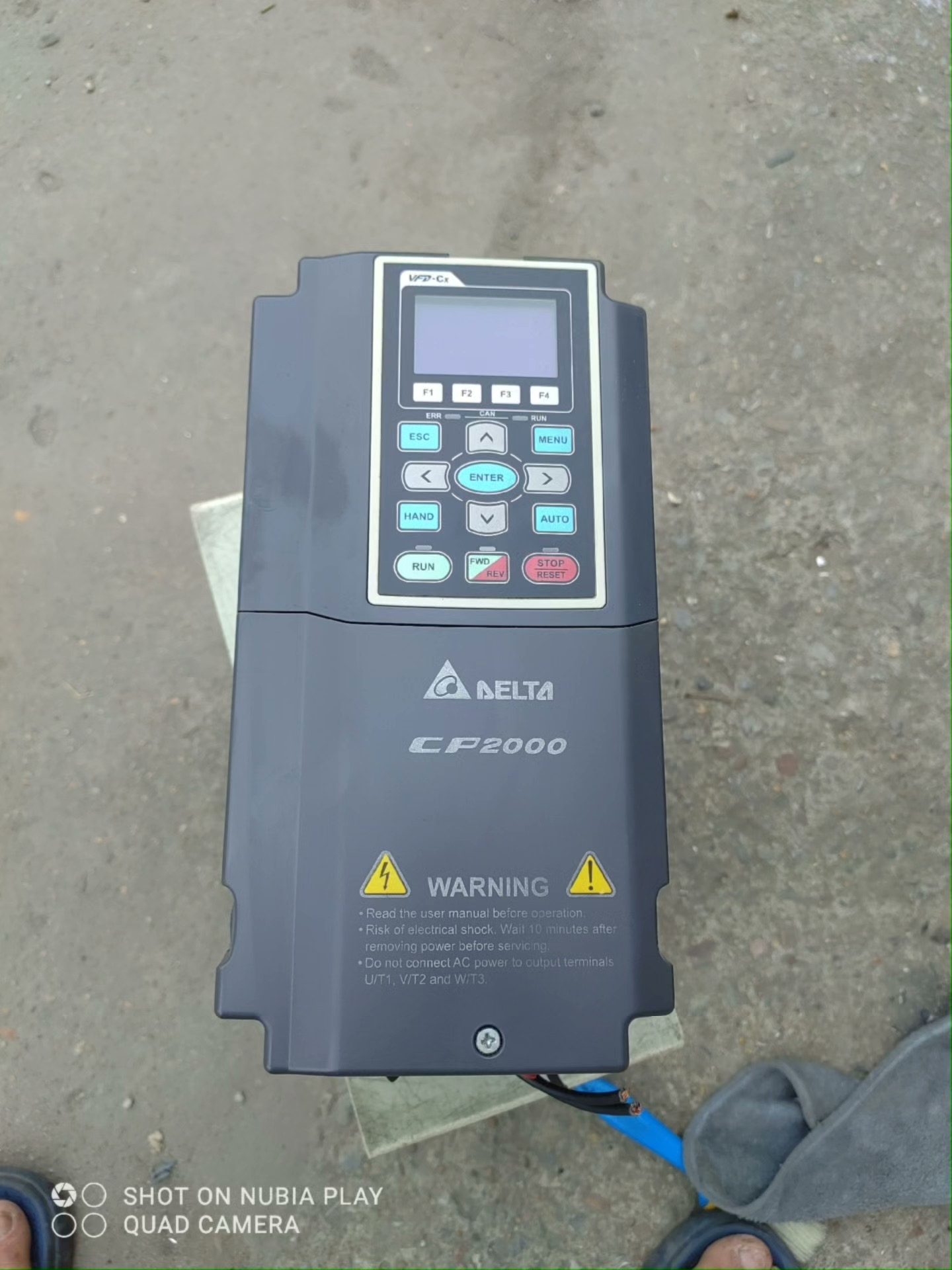 台达VFD075CP43B-21变频器7.5KW三相输入