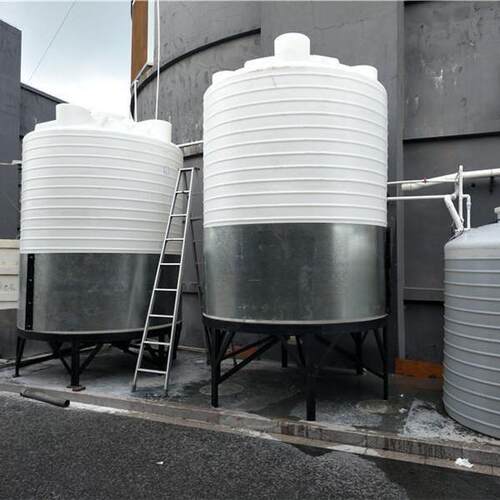 耐酸碱塑料水桶立式锥底带底座桶身铁皮保护可安装爬梯10吨水塔