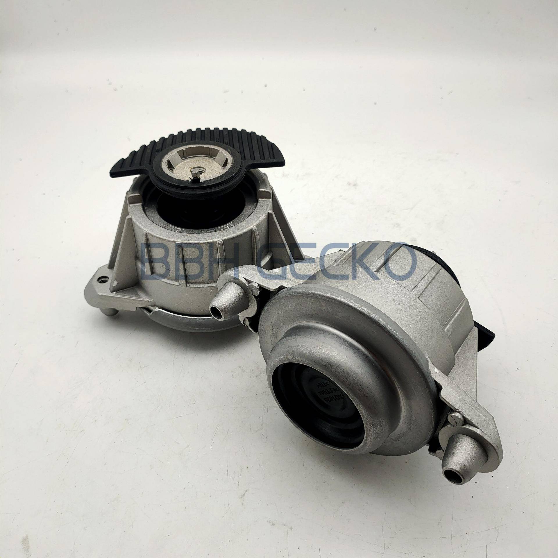 适用于奔驰C级W204发动机支架垫机脚胶2042404217工厂直销