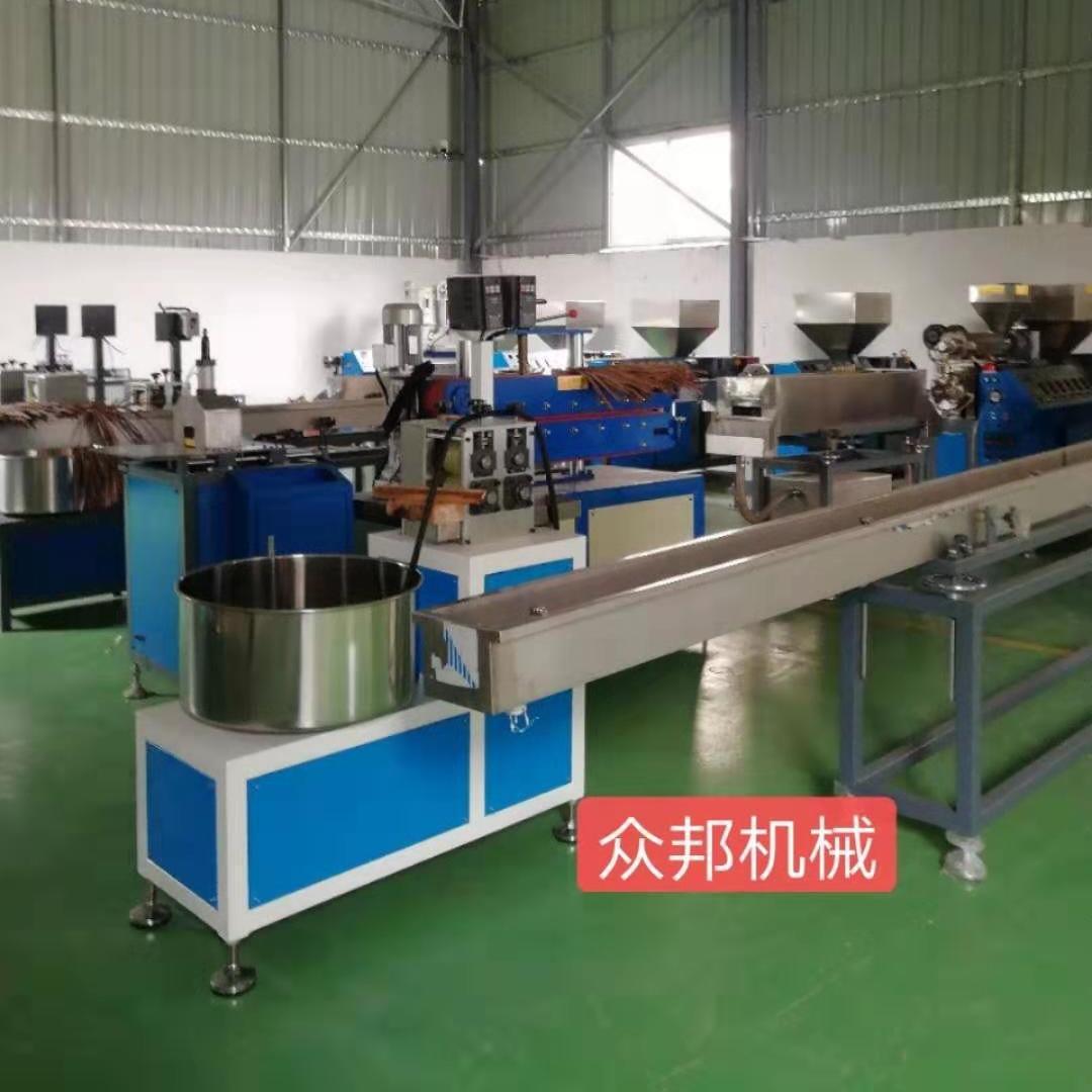 编织藤条三色仿藤机单螺杆pe管材挤出机PVC塑料管材制作设备