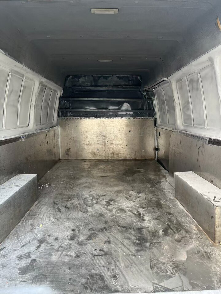 4月7日连云港市江铃特顺轻型箱式货车网络拍卖公告