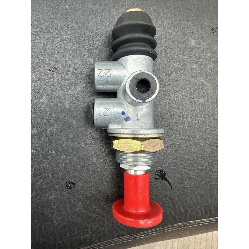 徐工吊车配件  取力器开关 两孔 三孔 取力器开关 25K 16D 20B