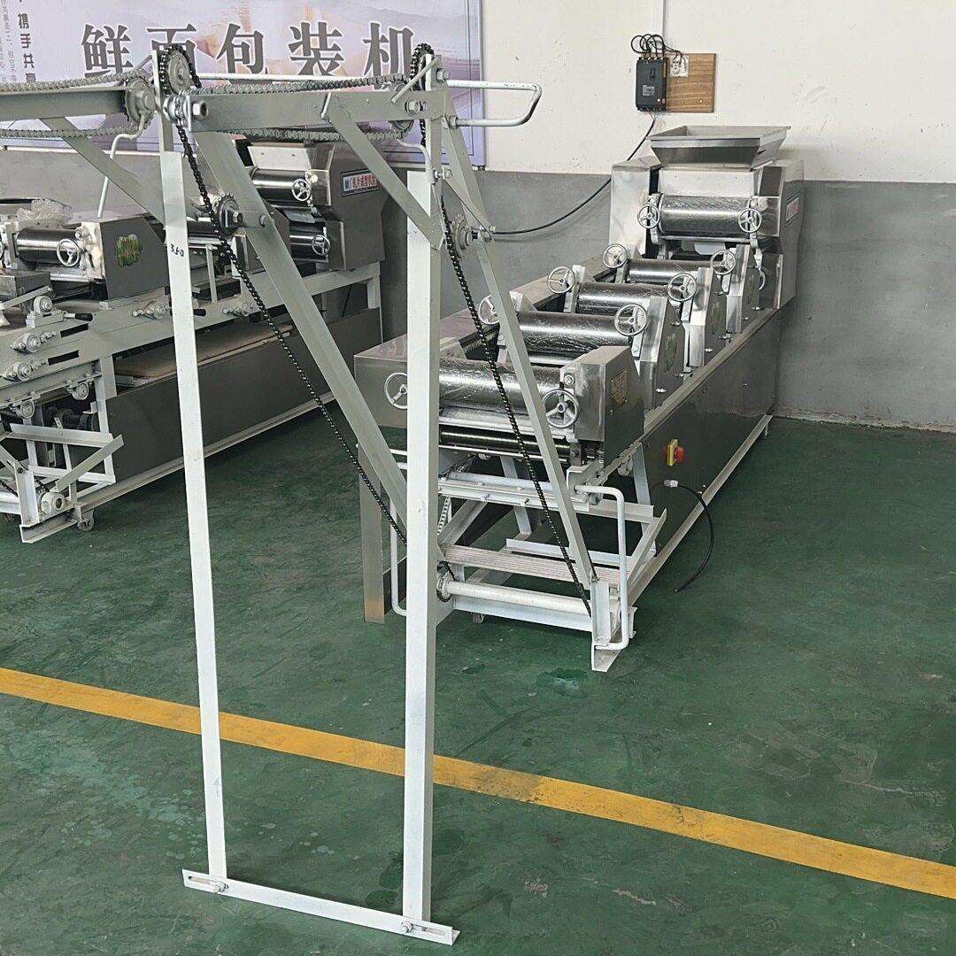 汇宇压面机大型多功能商用鲜湿面条叠皮一体机全自动爬杆挂面机