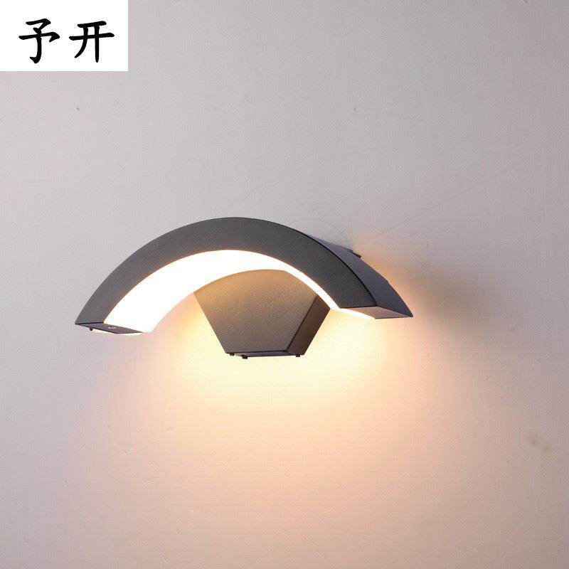 led户外防水人体感应壁灯庭院简约创意室外阳台门口月亮形墙壁灯