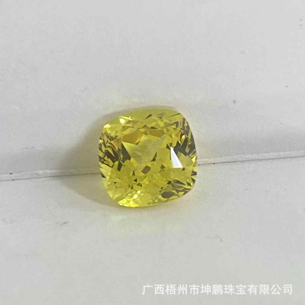 源头工厂肥正方黄钻实验室培育蓝宝石手饰主石鹅黄色方形裸石戒面