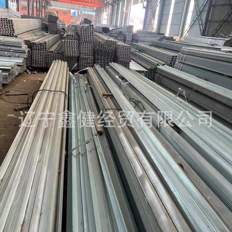 现货批发镀锌角铁角钢 热镀锌角钢30#-200# 建筑用等边角钢不锈钢