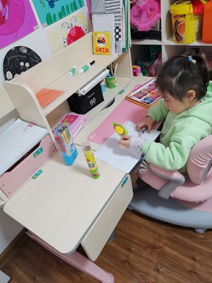 黑白调儿童学习桌怎么样?用后一个月感受评测