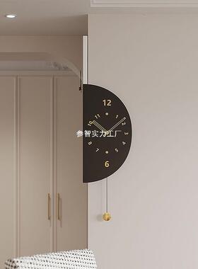 025新款家拐IQL角双面用挂角钟现代简约客厅转2时钟餐厅钟表挂墙