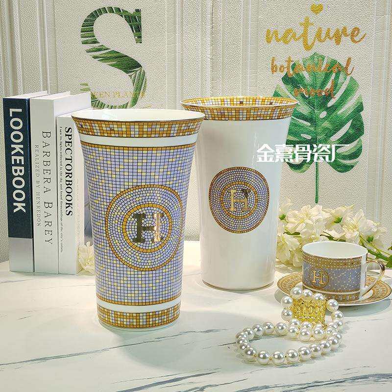 H家轻奢家用花瓶玄关电视柜会议厅摆件装饰花瓶简约精致陶瓷花瓶