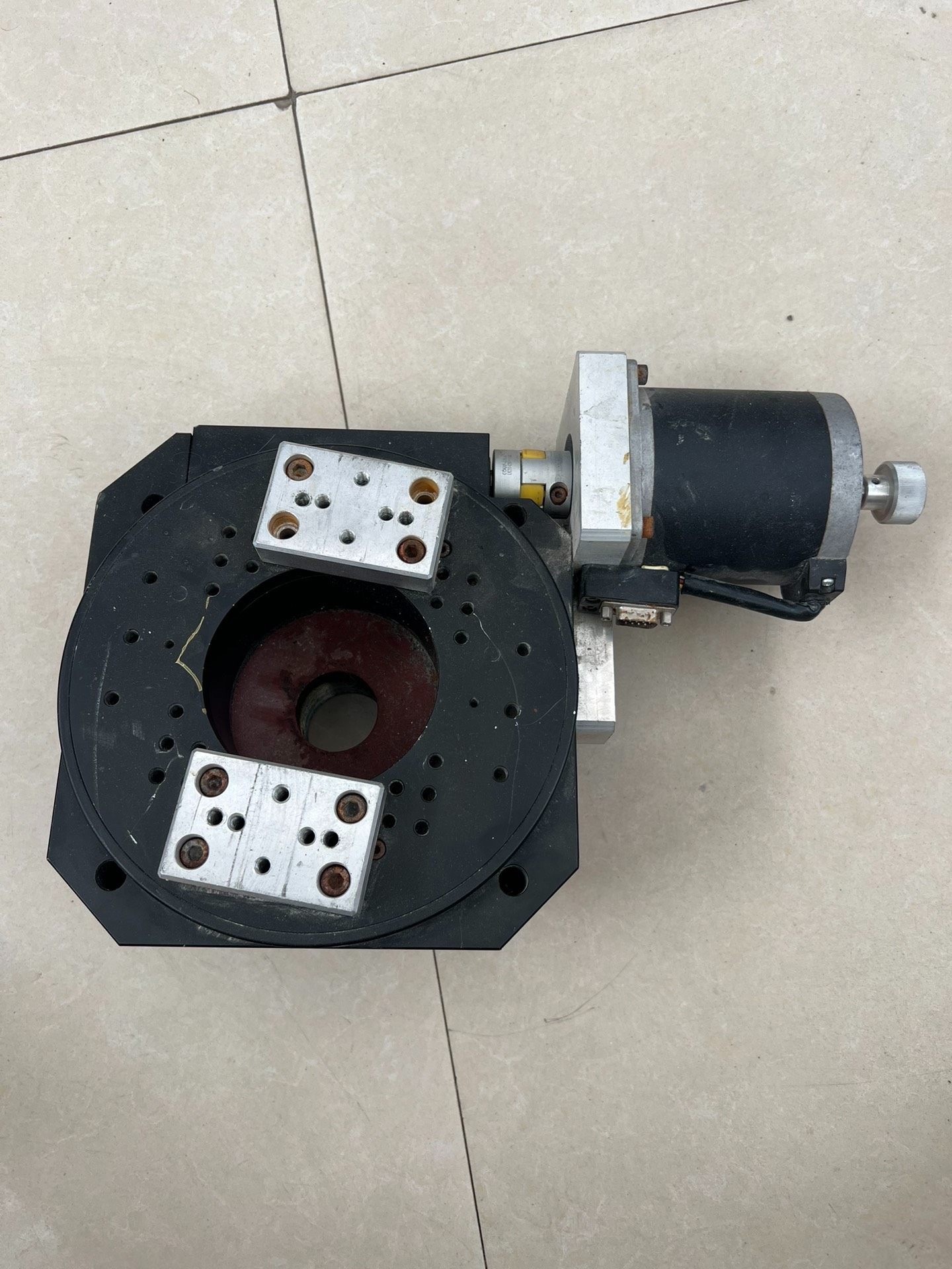 Lyseihi高精度电动旋转平台 电动分度盘旋转台中空电动转