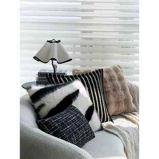 客厅沙发上的抱枕法式黑白套靠枕客厅腰靠枕套轻奢高级感长方形