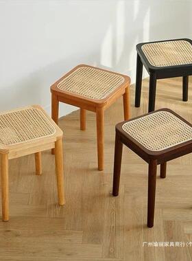 日风实木ERG凳子可叠户放藤编方凳凳客式厅家餐用小型现代简约休