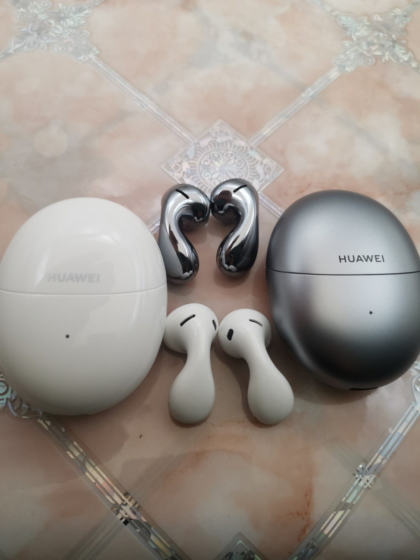 Tai nghe bluetooth không dây Huawei freebuds5, hộp sạc tai trái và phải, ngăn sạc, gốm trắng, bạc mờ, linh
