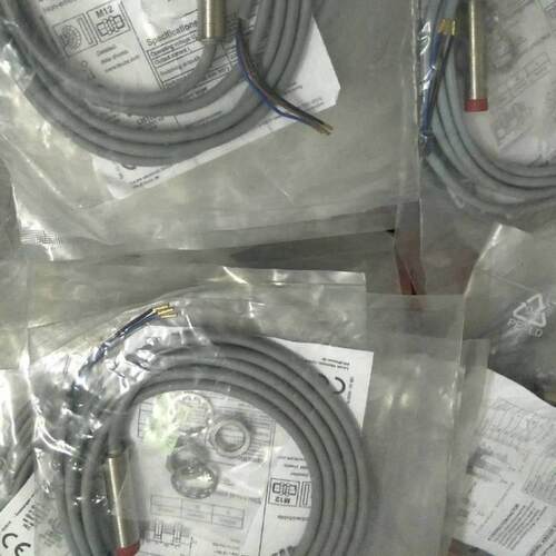 ***劳易测接近开关IS218MM/2NO-8N0IS218MM/4NO-8N0***实图