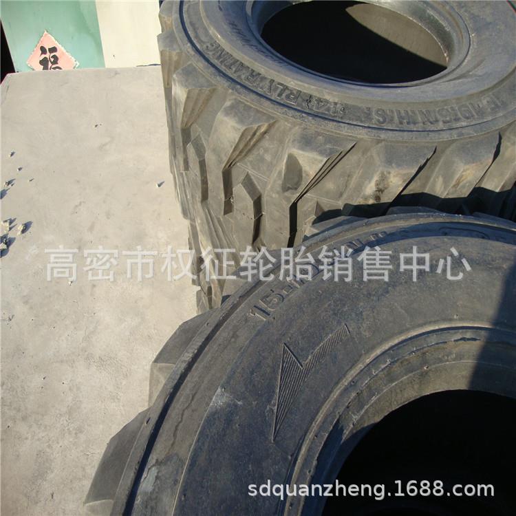 滑移轮胎 装载机扫路机轮胎15-19.5 14-17.5 12-15.5