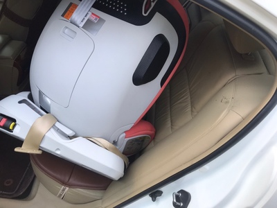 Pouch儿童安全座椅怎么样用后一周说说体验真实感受