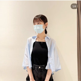 K*F2023夏季  暗条纹宽松短款丝滑感短袖小翻领衬衫QC