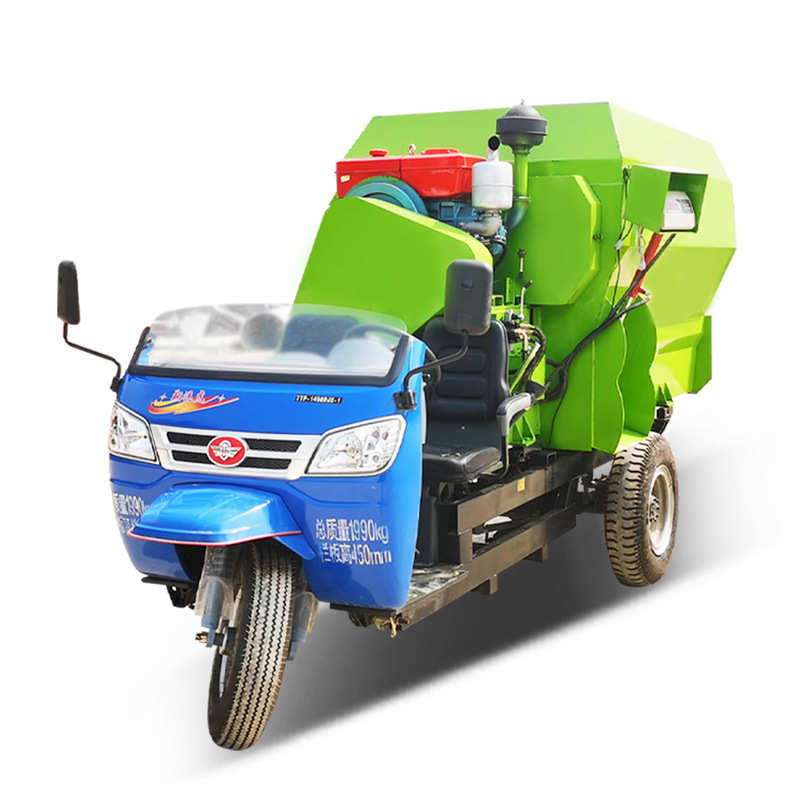 牧场行走式食槽添草机三轮式柴油动力撒料车饲养区五方运草布料机