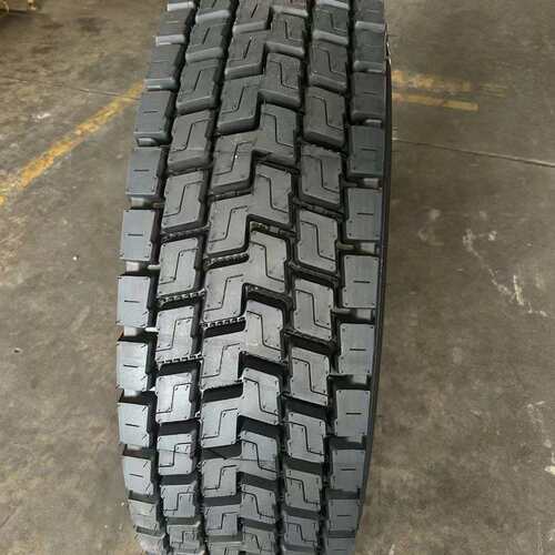 双钱轮胎 295/80R22.5轮胎 RLB451花纹 全钢卡客车公交车轮胎