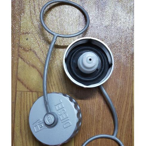 洛阳一拖东方红拖拉机原厂农机配件大全X804X1204铝塑料柴油箱盖