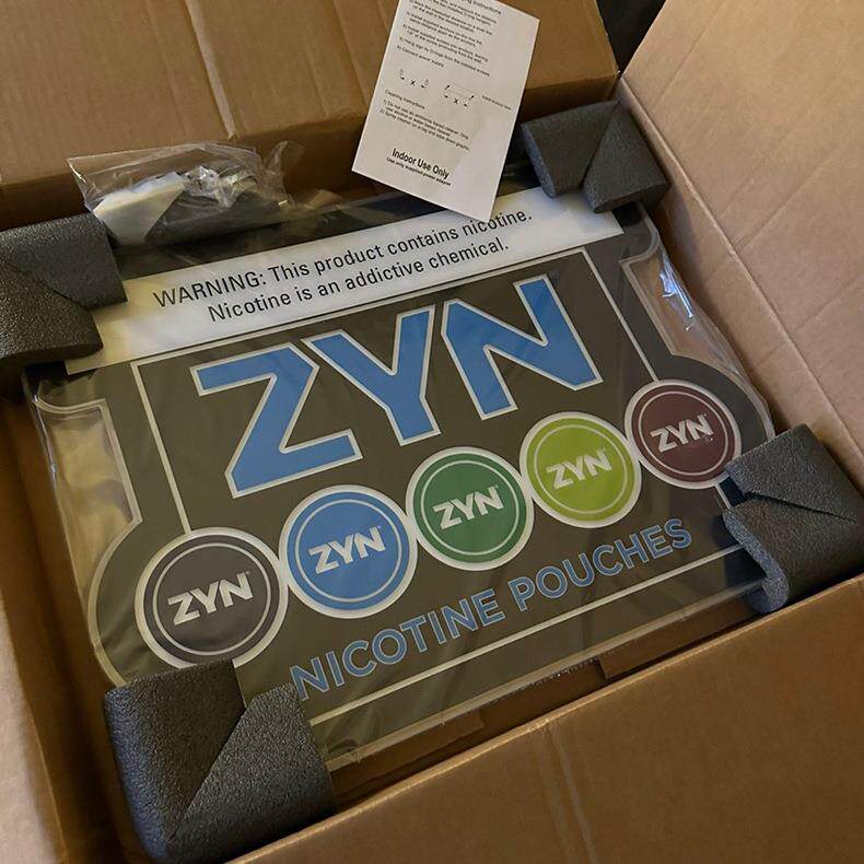 zyn广州厂家超薄展示灯箱防水级别户外造型门店广告灯箱
