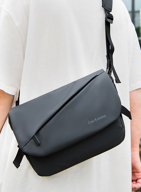 斜挎包男休闲机能男士多功能斜背包潮单肩包骑行邮差挎包男背包